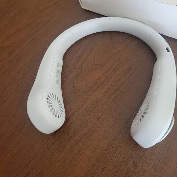 New Jisulife Neck Fan Life 3 Cooler Portable Bladeless Fan New in the box - Picture 7 of 10